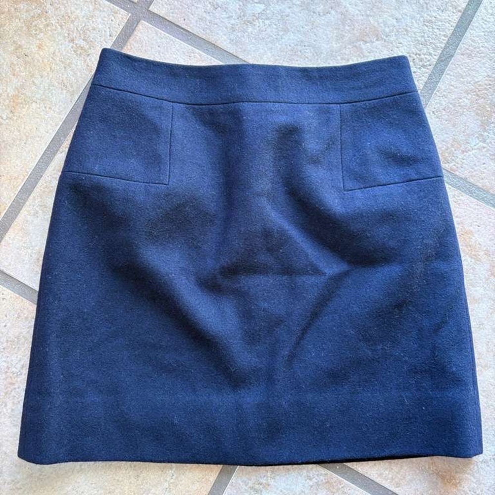 J. Crew 80% wool 20% nylon black Mini Skirt preppy, academia size 00